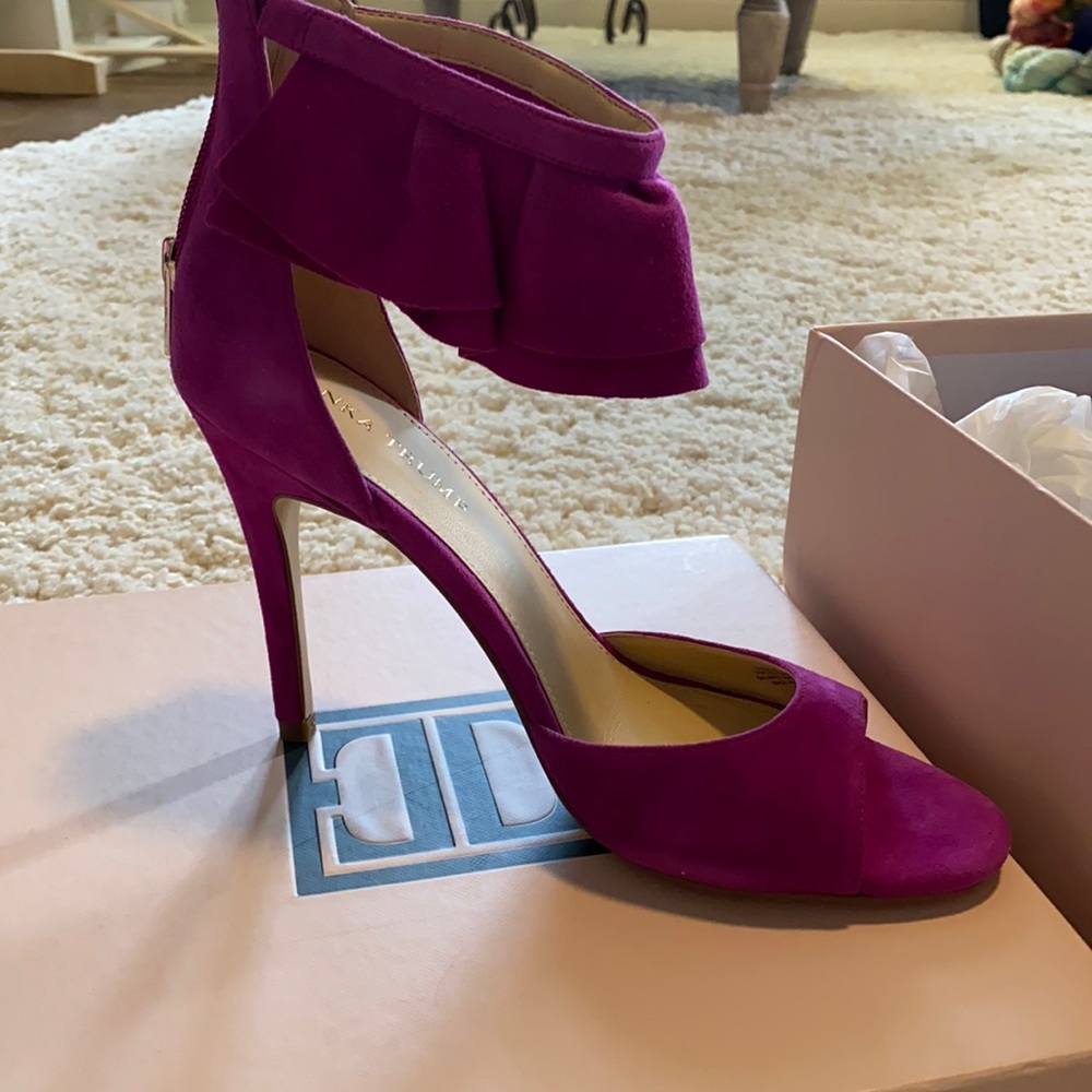 Ivanka Trump pink heels